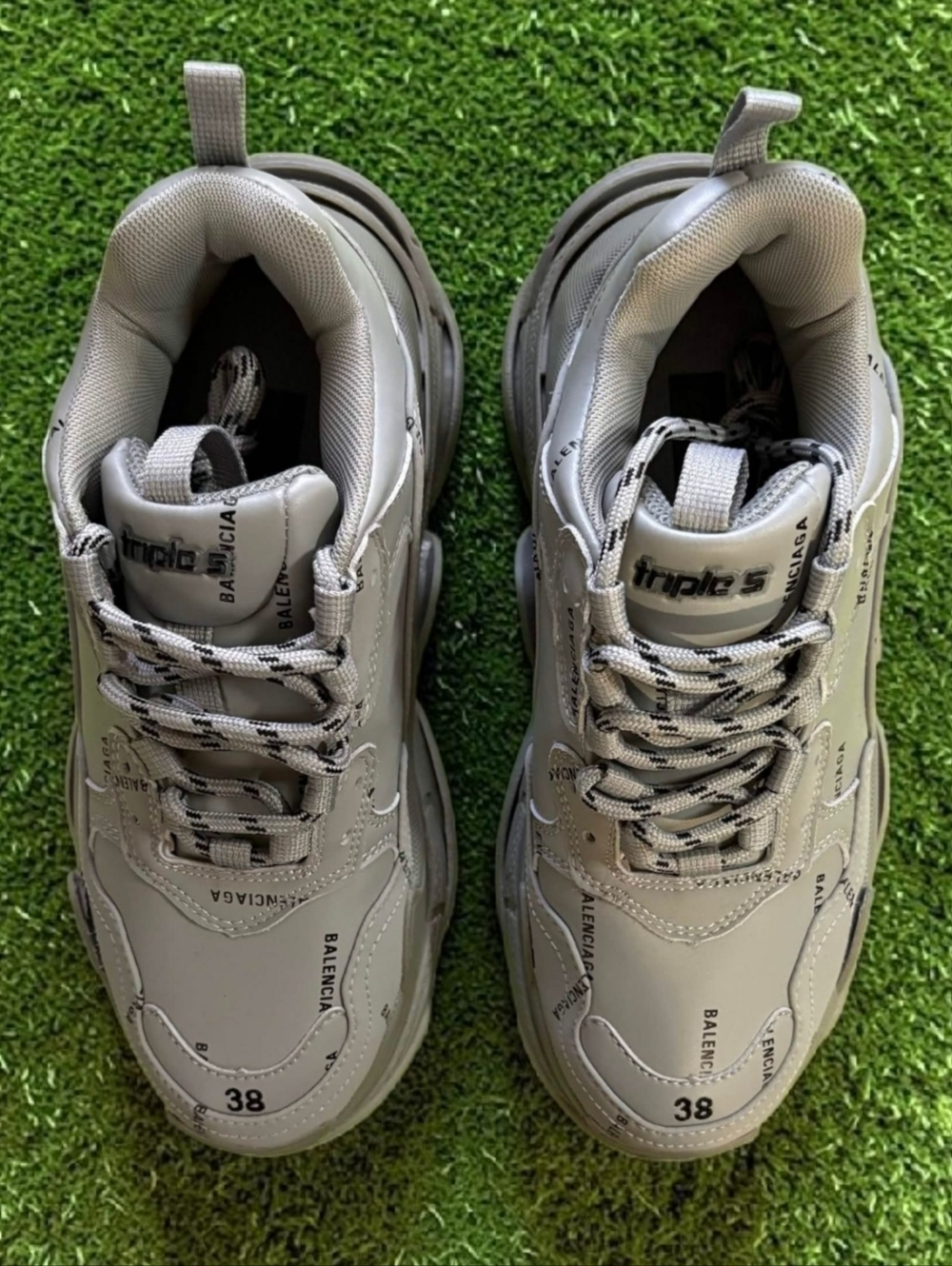 Balenciaga Triple S Logo Beige Sz M5/W8 New - Picture 4 of 6